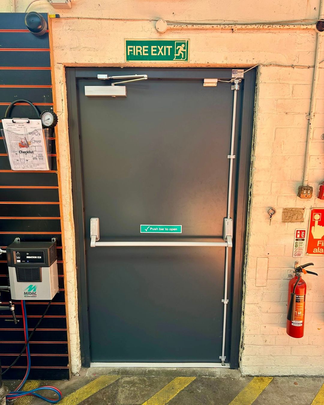 Panic bar mechanism